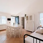 Aparthotel Chiara 3*