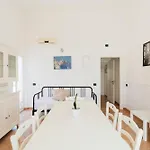 Chiara Aparthotel 3*